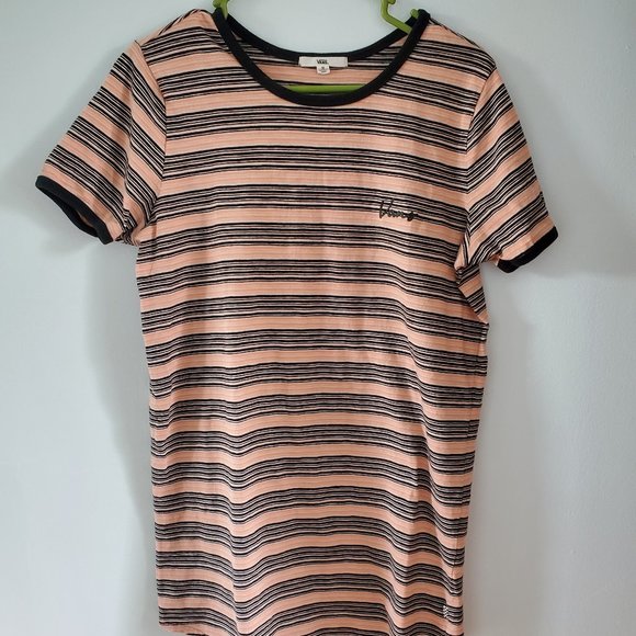 Vans Dresses & Skirts - Short sleeve striped dress